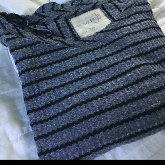 🥳HP🥳 Free People Blue Thermal Peplum Long Sleeved Top - Picture 3 of 3